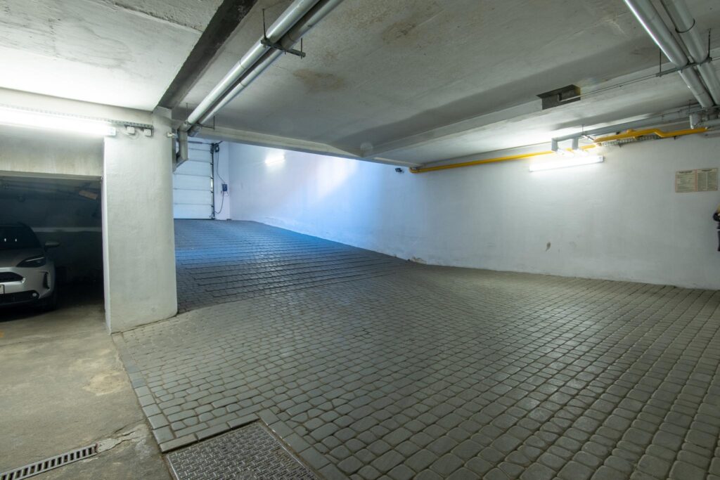 3 pokoje w kamienicy z windą i garażem podziemnym - zdjęcie 53