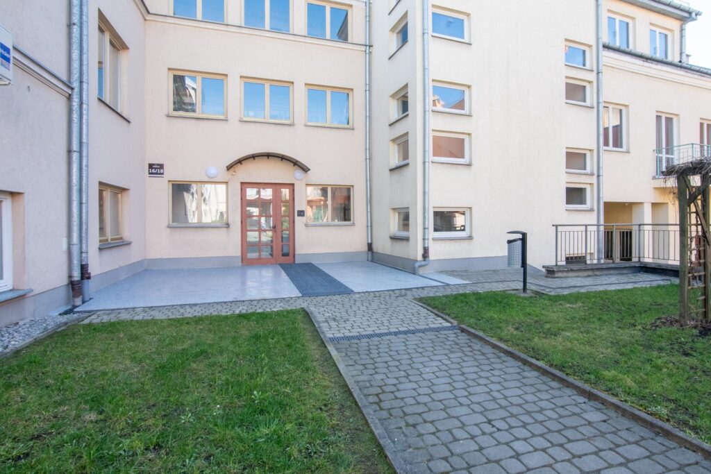 3 pokoje w kamienicy z windą i garażem podziemnym - zdjęcie 39