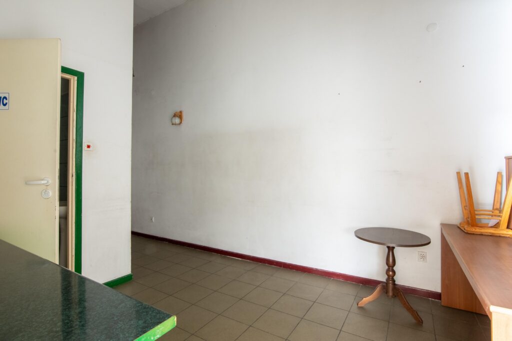 Lokal o powierzchni 71m2 do aranżacji  w Centrum - zdjęcie 6