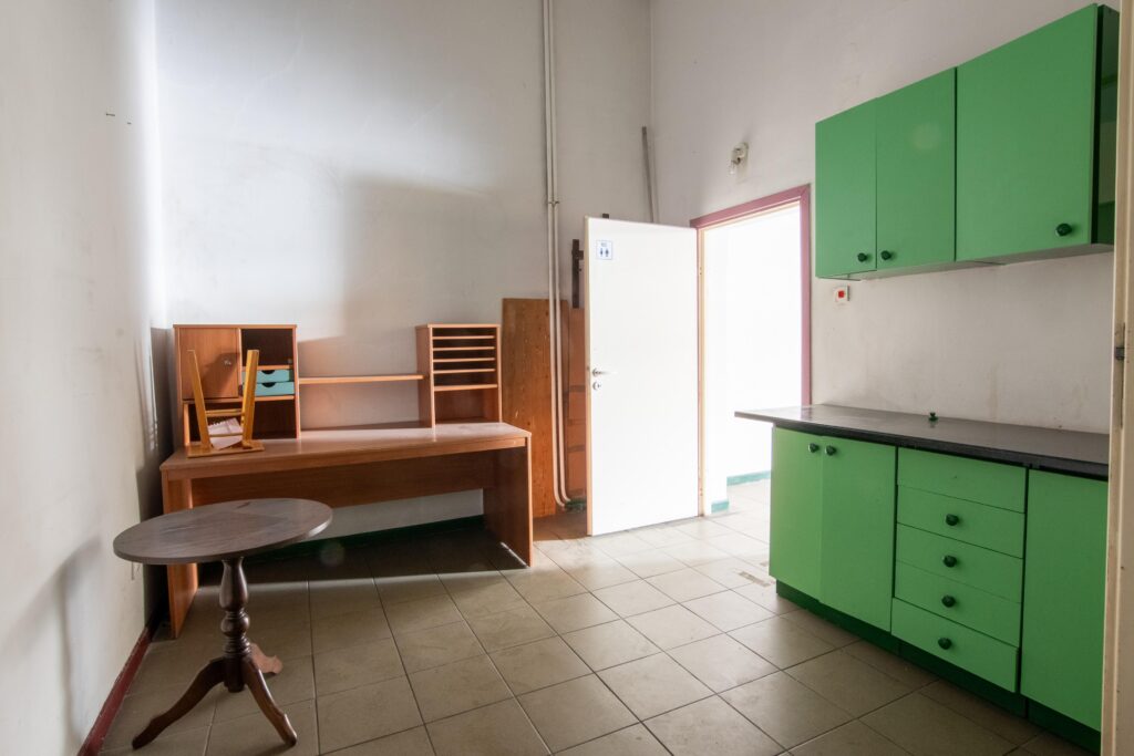 Lokal o powierzchni 71m2 do aranżacji  w Centrum - zdjęcie 5