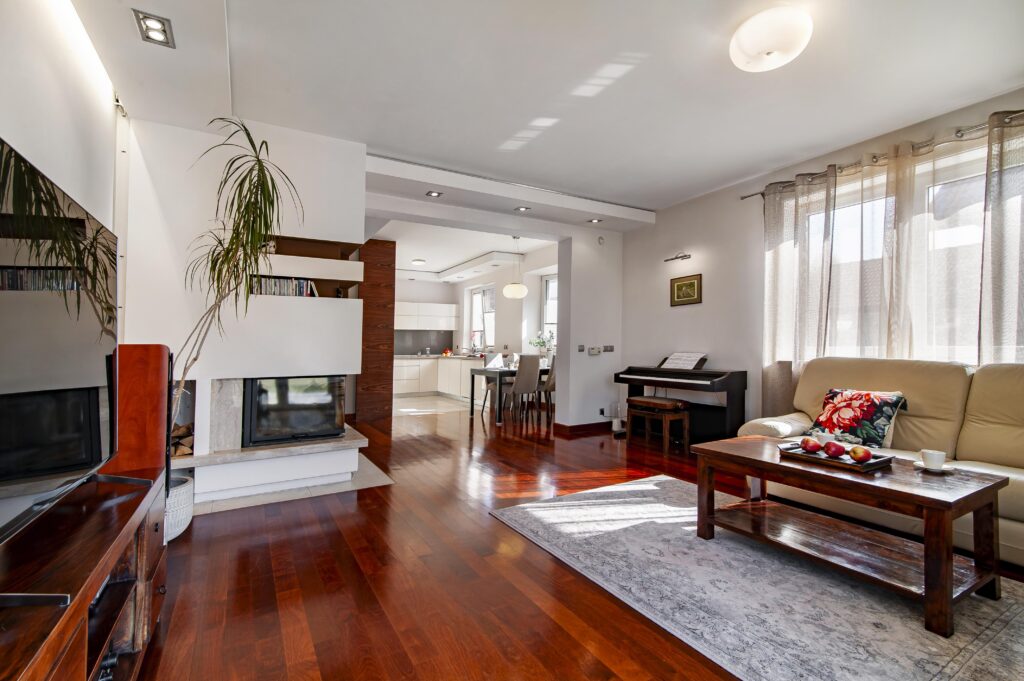 Na sprzedaż przepiękny dom gotowy do wprowadzenia. - zdjęcie 5