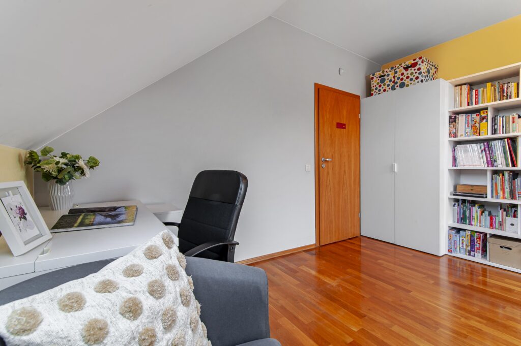 Na sprzedaż przepiękny dom gotowy do wprowadzenia. - zdjęcie 17