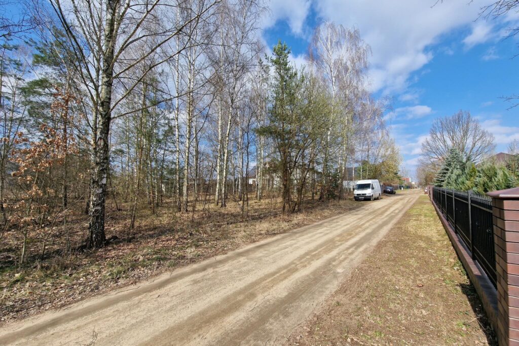 Działki w pięknym otoczeniu nowa infrastruktura - zdjęcie 5