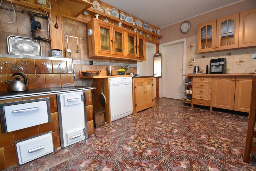 Działka 50 805 m2, 2 domy+b.gospodarczy,staw, las - zdjęcie 13