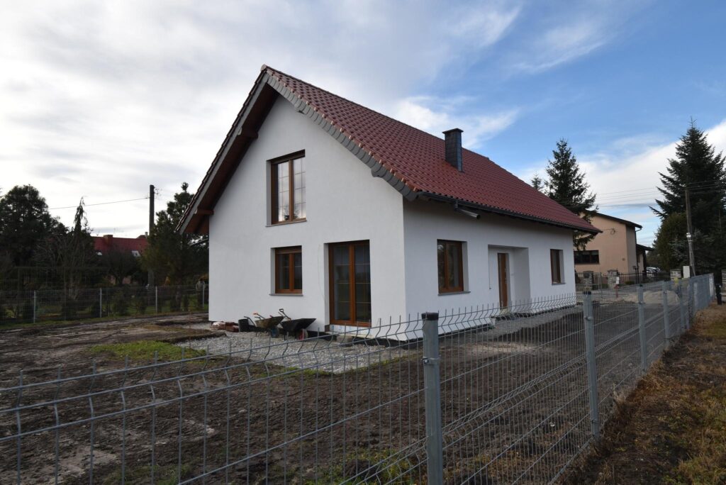 Dom deweloperski 180 m2, duża działka, 6 pokoi - zdjęcie 1