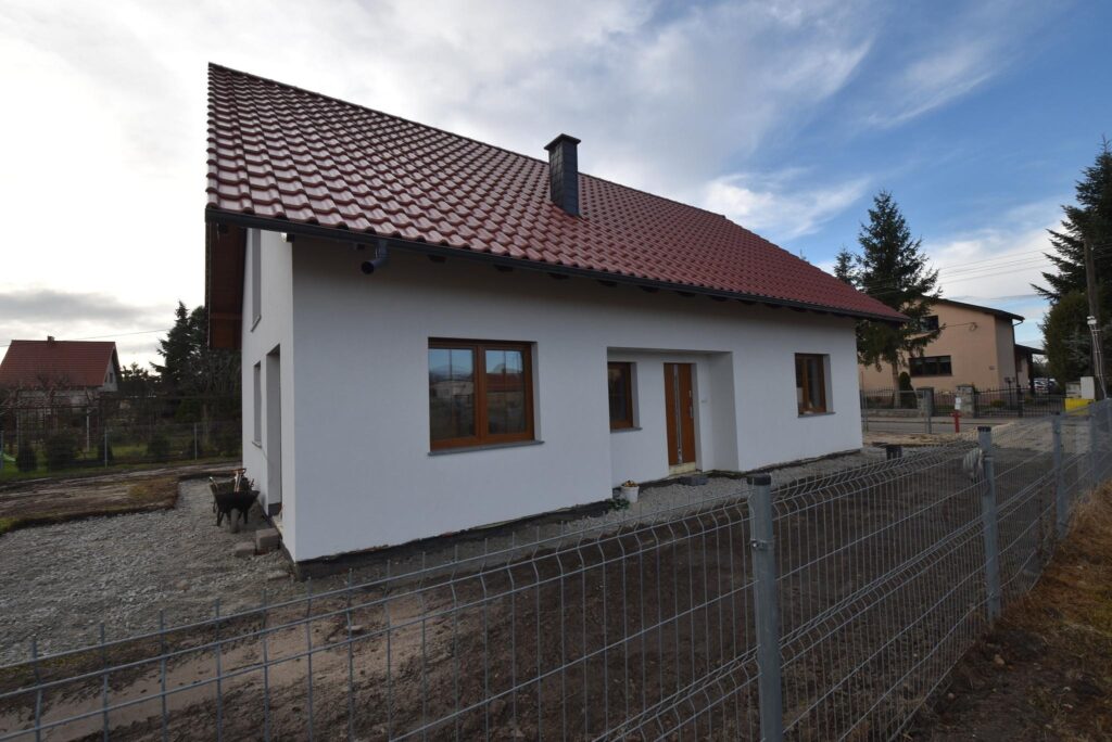 Dom deweloperski 180 m2, duża działka, 6 pokoi - zdjęcie 3