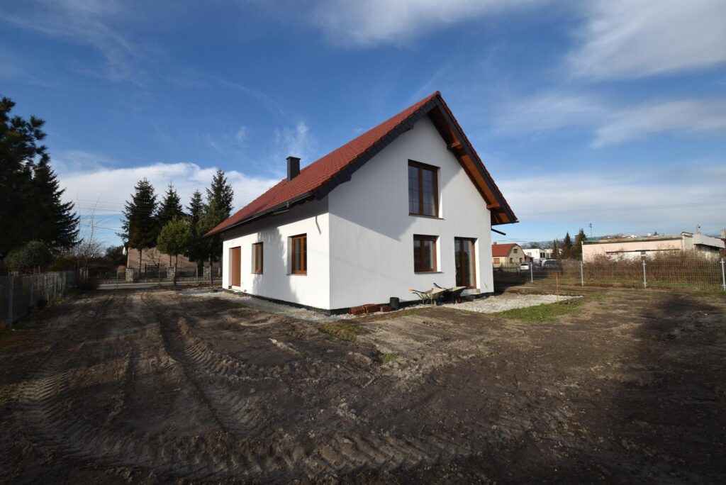 Dom deweloperski 180 m2, duża działka, 6 pokoi - zdjęcie 2