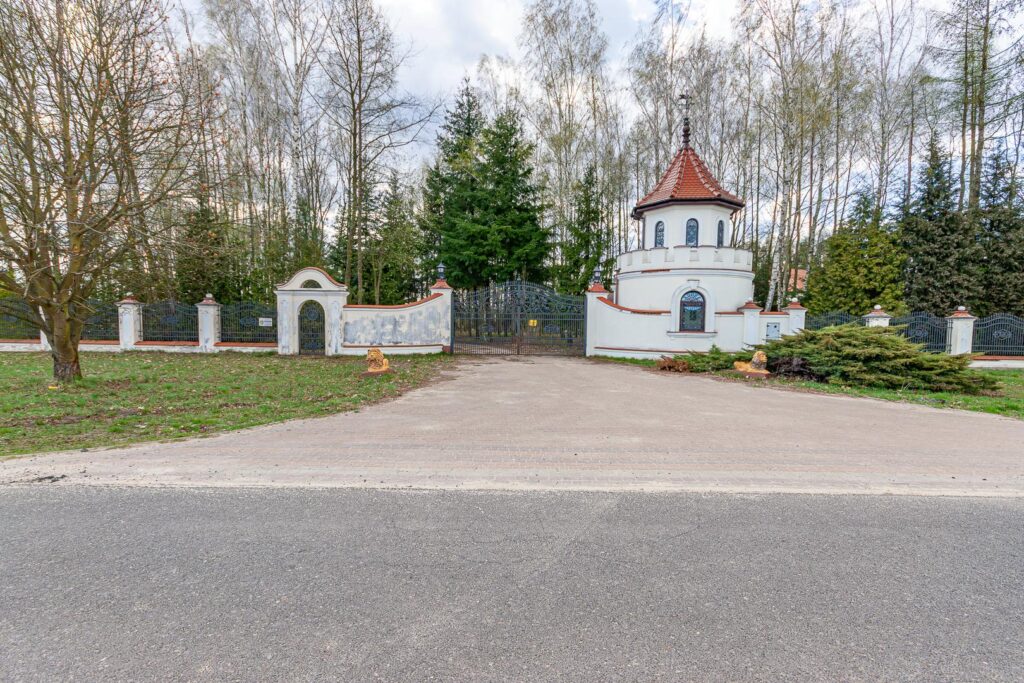 Teren 2,2 ha Czernidła obok Konstancina Jeziorna - zdjęcie 1
