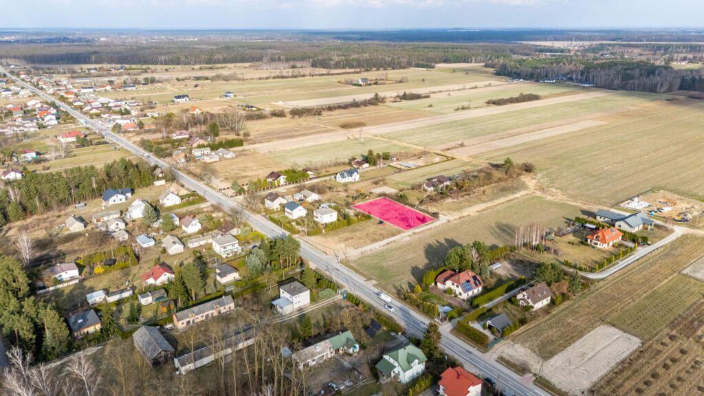 Działka budowlana 1500 m2 - zdjęcie 1