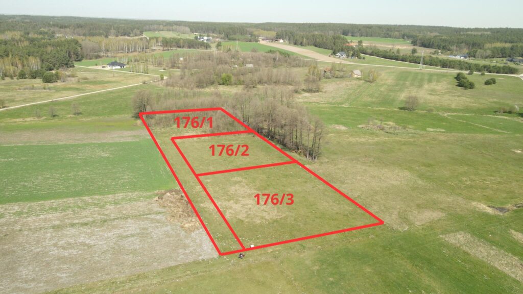 Działka nr 176/1 Chraboły o pow. 3718 m². - zdjęcie 1