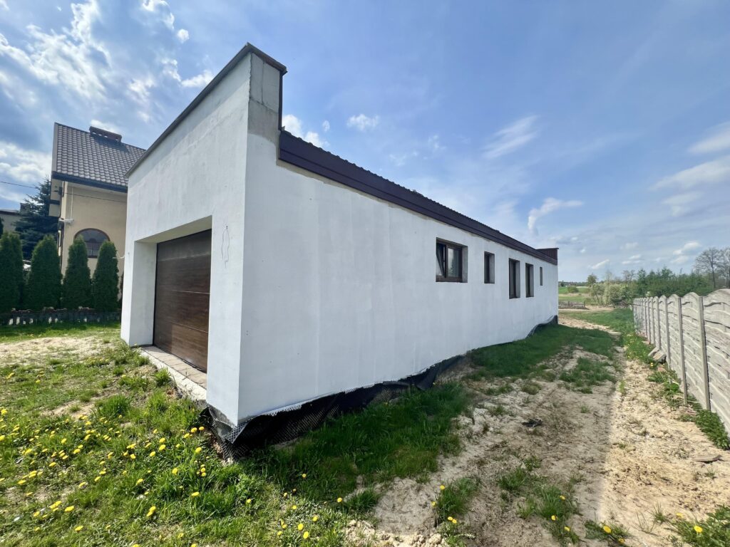 Parterowy dom w stanie surowym z dużą działką - zdjęcie 6