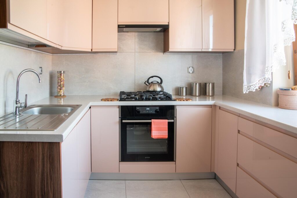 Piękne dwa pokoje na 2 piętrze z dużym balkonem. - zdjęcie 5