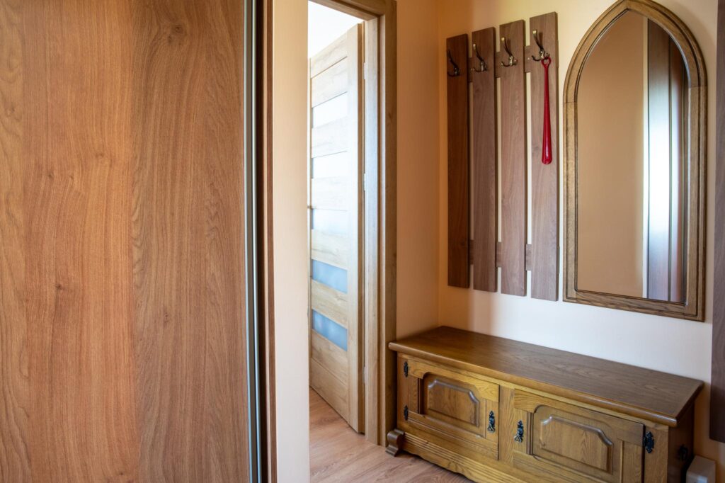 Piękne dwa pokoje na 2 piętrze z dużym balkonem. - zdjęcie 9