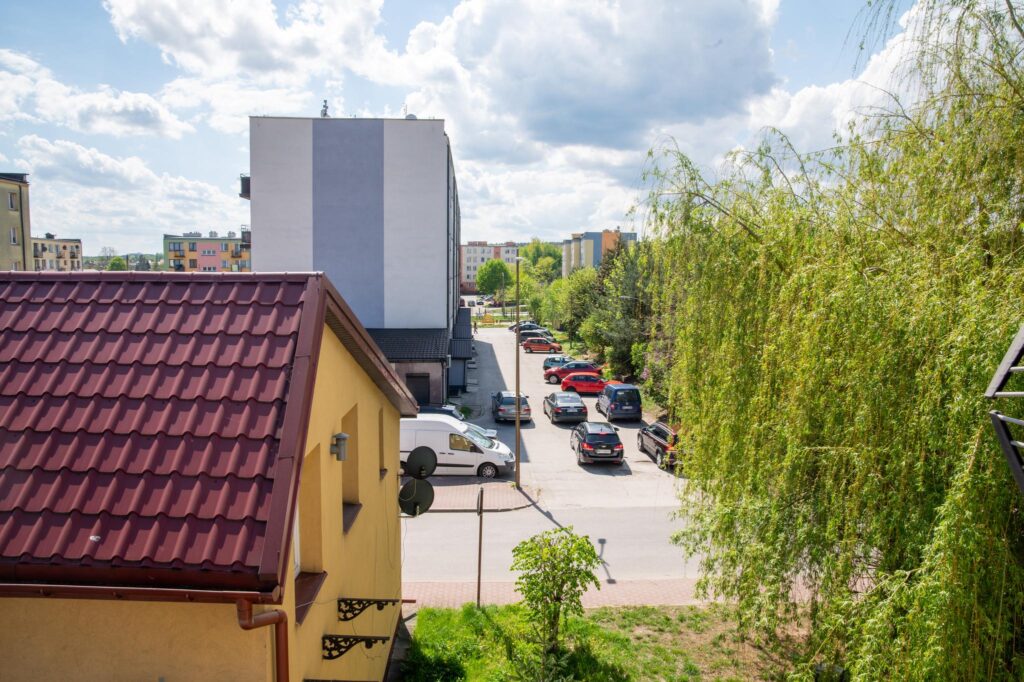 Piękne dwa pokoje na 2 piętrze z dużym balkonem. - zdjęcie 23