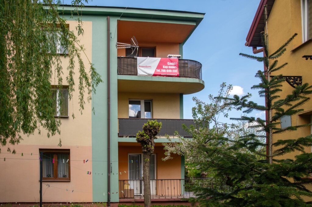 Piękne dwa pokoje na 2 piętrze z dużym balkonem. - zdjęcie 14