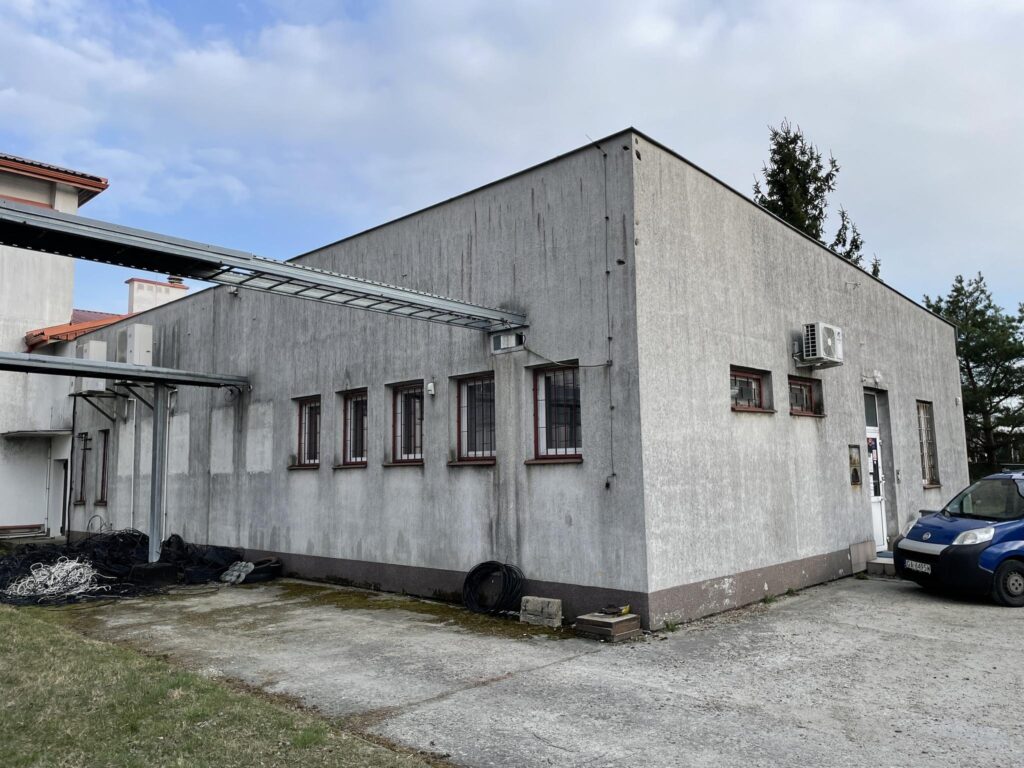 Budynek w Sędziszowie z dużą działką - zdjęcie 2