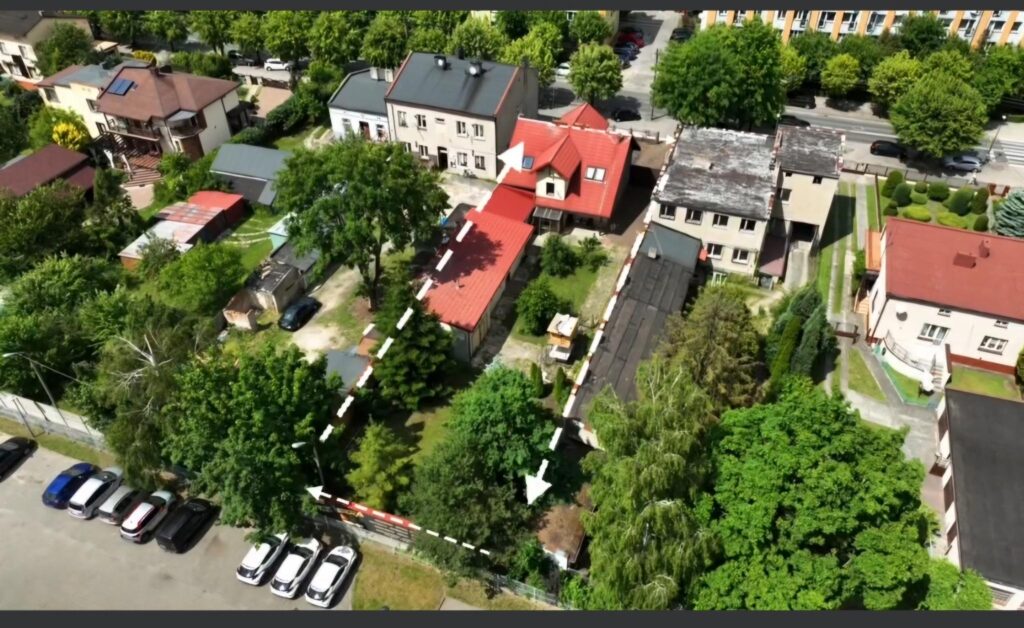 Dom w centrum Bełchatowa!!! - zdjęcie 1