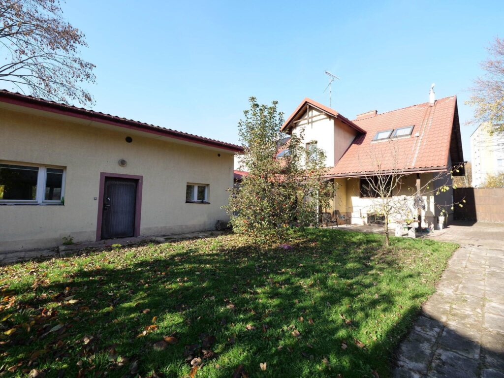 Dom w centrum Bełchatowa!!! - zdjęcie 24