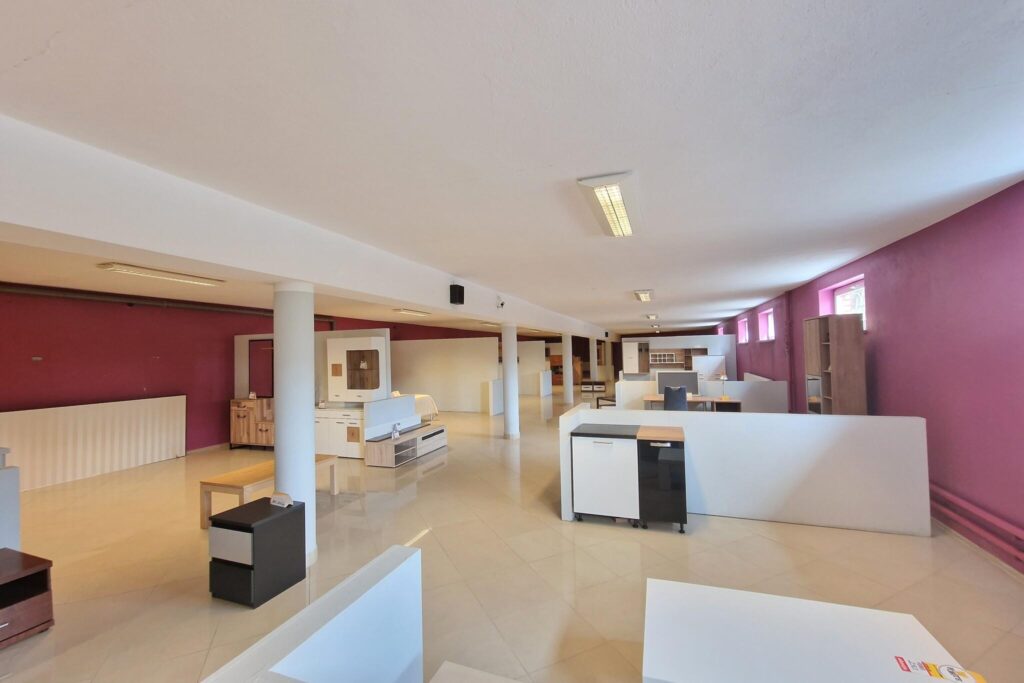 Budynek w centrum Białej Podlaskiej 4 kondygnacje - zdjęcie 23