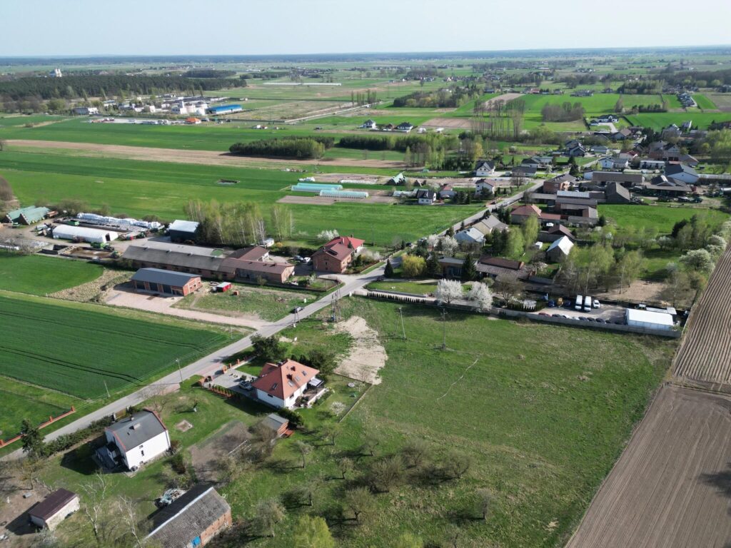 Uzbrojona działka budowlana 1606 m2 Świerczów - zdjęcie 5