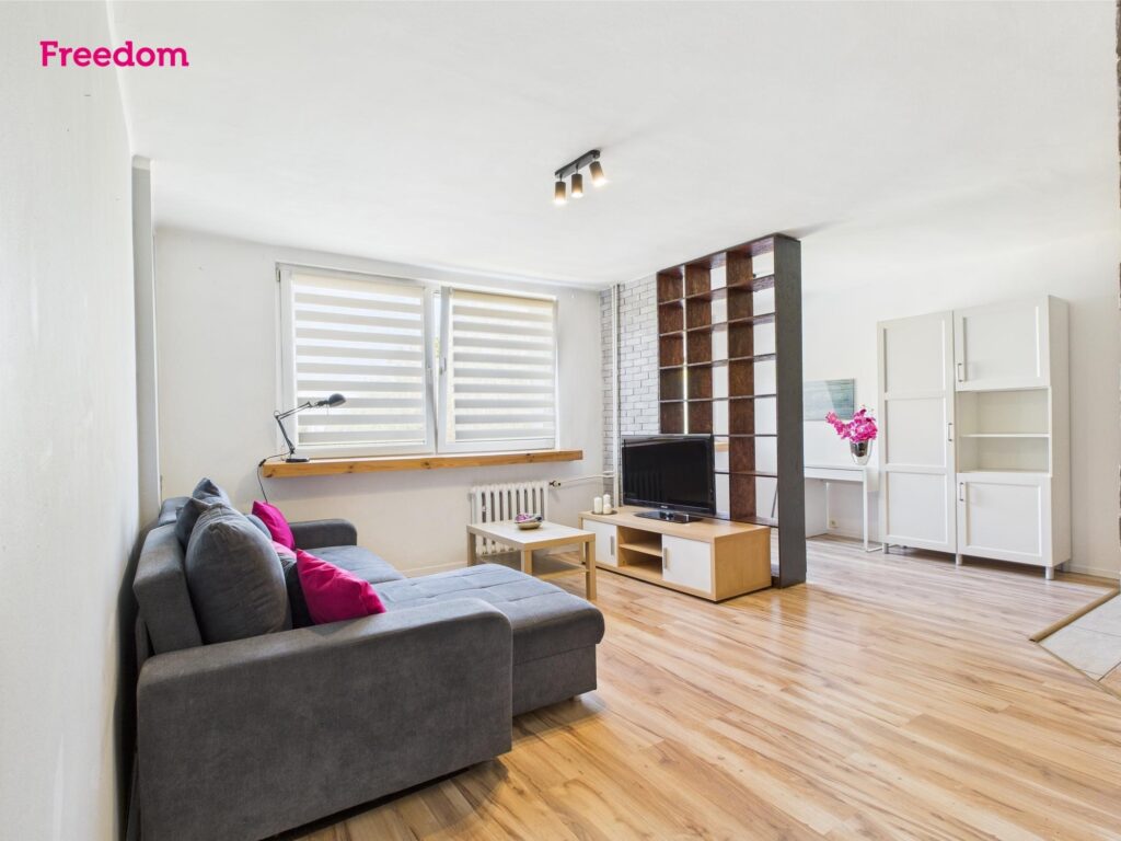 Klimatyczne 2 pokoje w centrum Kętrzyńskiego - zdjęcie 1