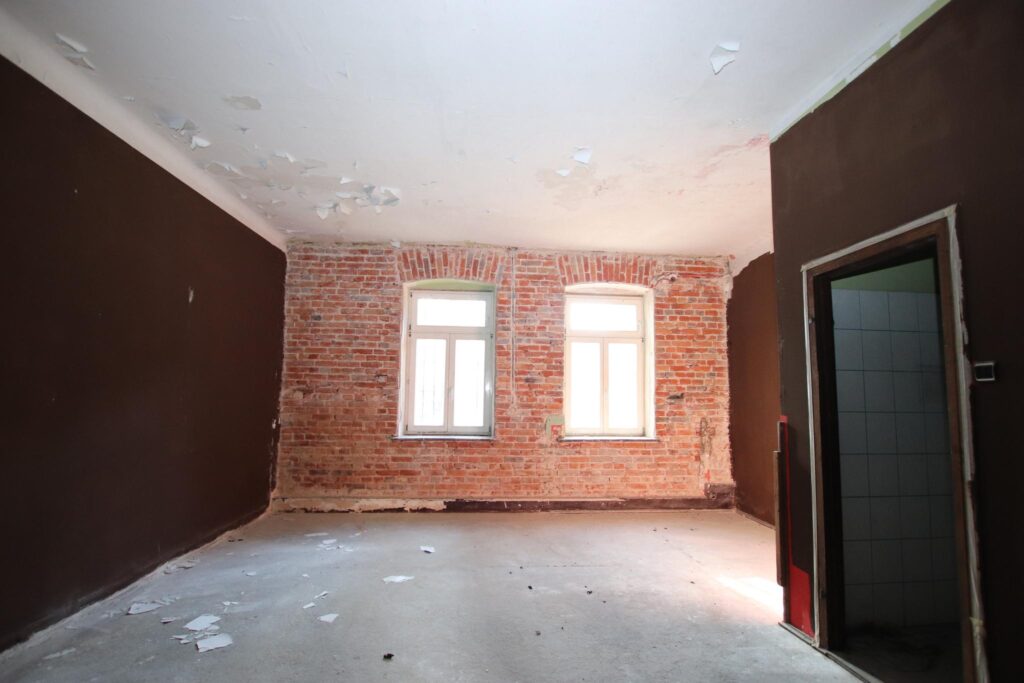 Kamienica w Starym Mieście z działką 722 m2. - zdjęcie 3