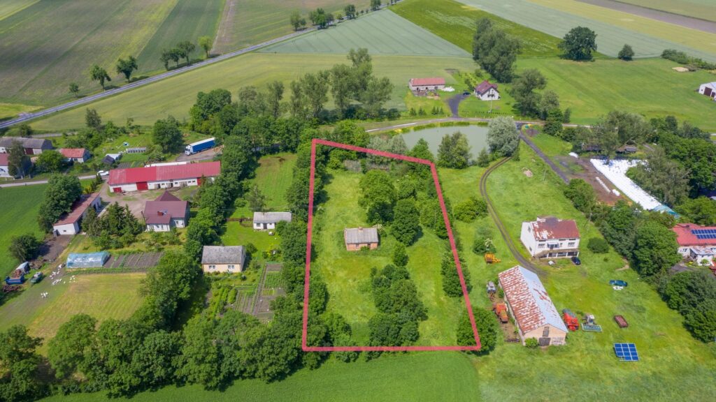 Dom na dużej działce - zdjęcie 6