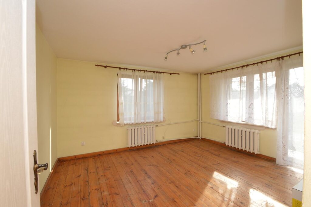 Duży dom I dwa mieszkania I duża działka - zdjęcie 11