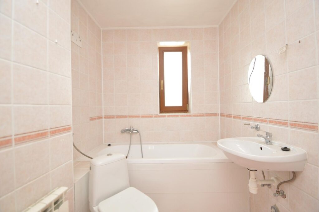 Duży dom I dwa mieszkania I duża działka - zdjęcie 14