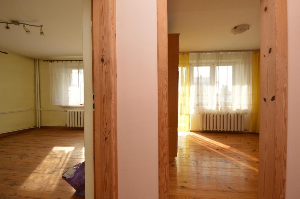 Duży dom I dwa mieszkania I duża działka - zdjęcie 15