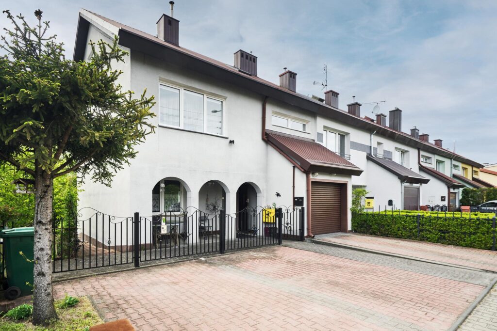 Dom w spokojnej lokalizacji miasta Mrągowa - zdjęcie 4