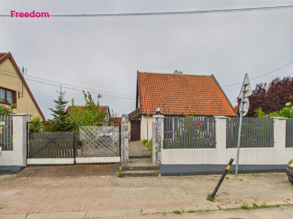 Dom z ogrodem – Zielona Górka - zdjęcie 1