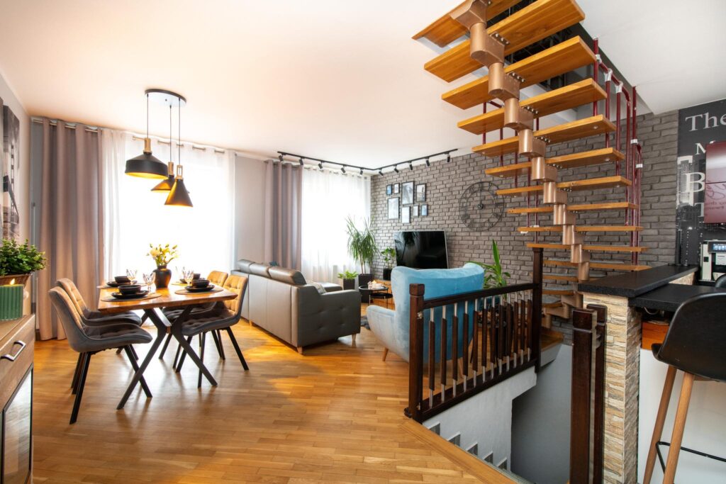 Dom gotowy do zamieszkania – spokojna lokalizacja - zdjęcie 1