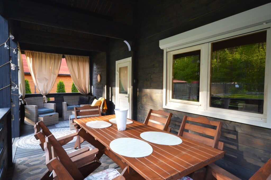 Dom letniskowy 60m2 w otulinie lasu z wyposażeniem - zdjęcie 4