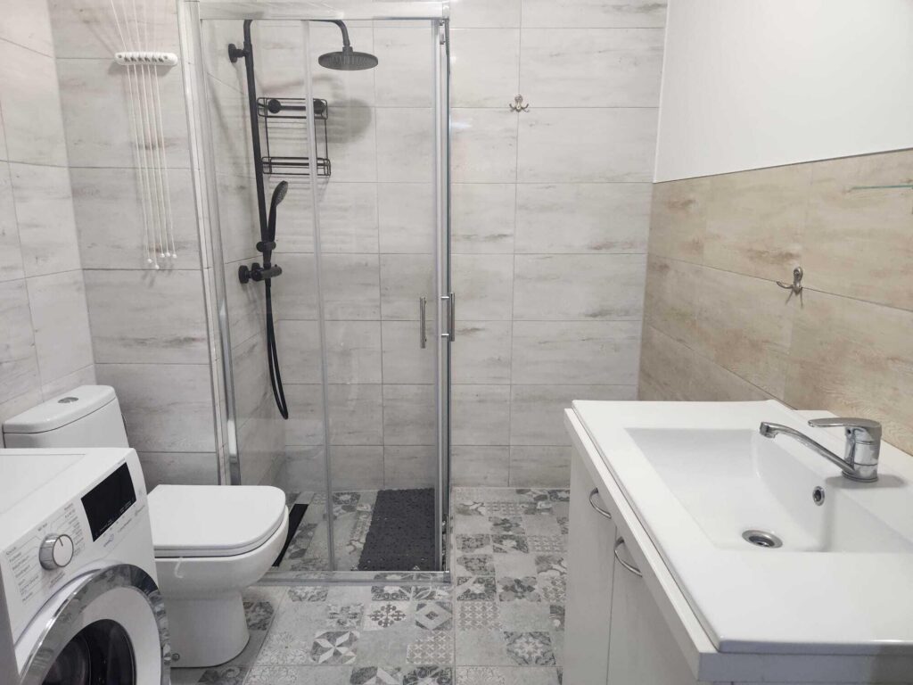 Kawalerka z ogródkiem i miejscem postojowym - zdjęcie 5