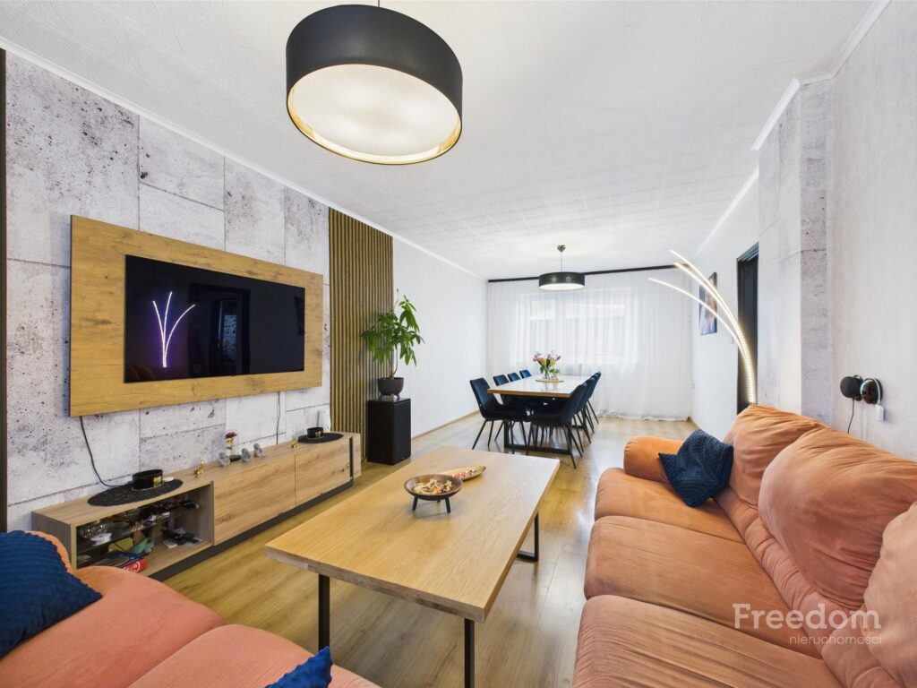 Dom na Sprzedaż - Adolfowo k. Margonina - zdjęcie 1