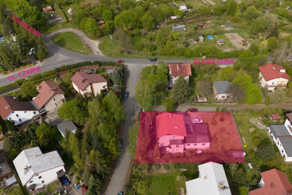 Dom w Jeleniej Górze + warsztat samochodowy - zdjęcie 29