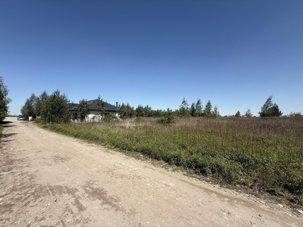 Działka w Różankowie z pozwoleniem na budowę - zdjęcie 1