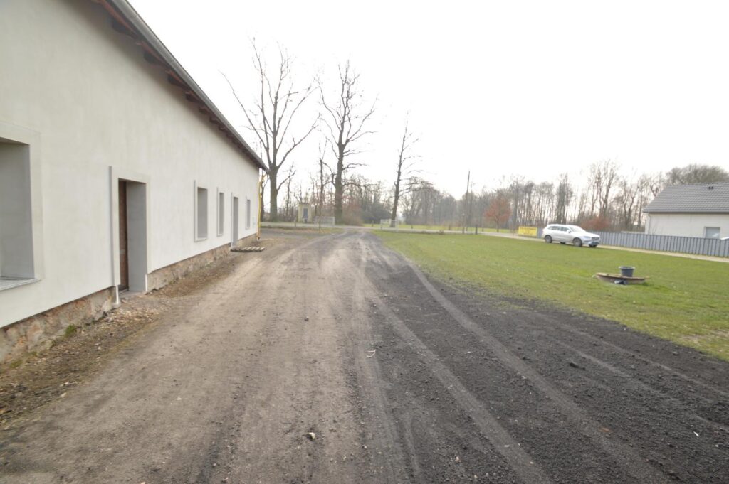 Dzialka inwestycyjno-budowlana w Dębiu - zdjęcie 7