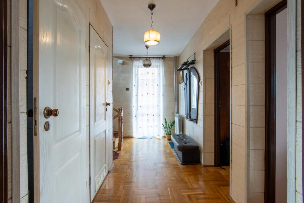 Wielorodzinny dom z garażem, 180m2 na Idalinie - zdjęcie 16