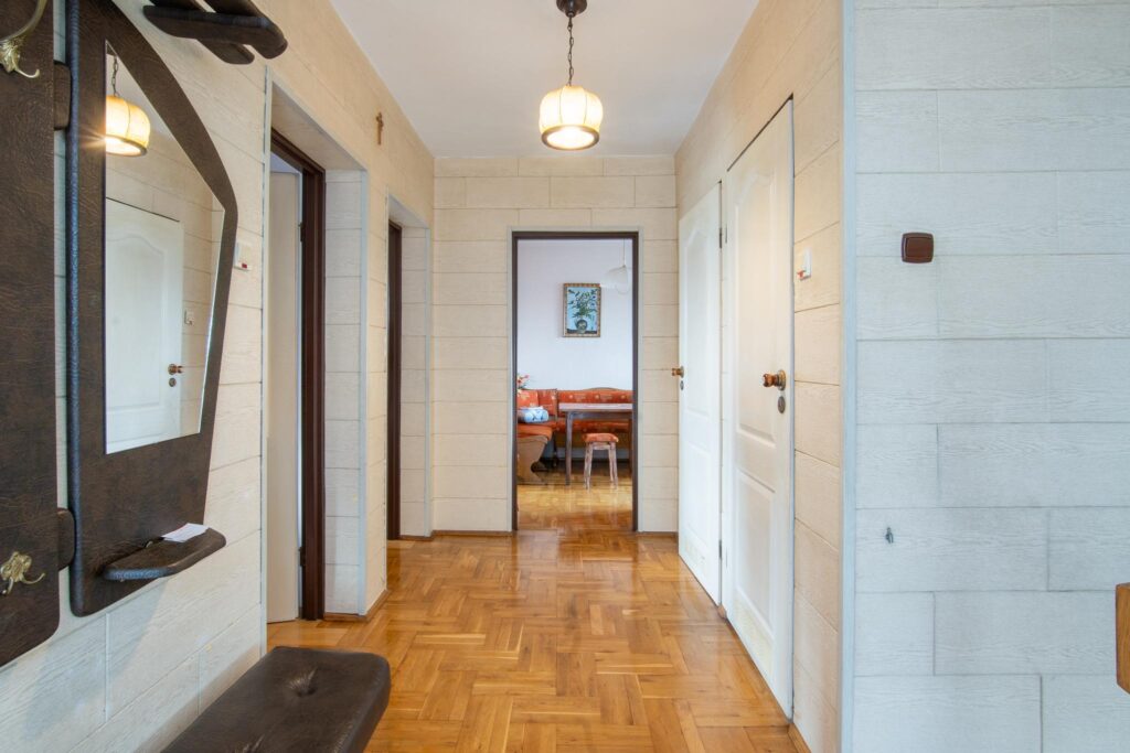 Wielorodzinny dom z garażem, 180m2 na Idalinie - zdjęcie 4