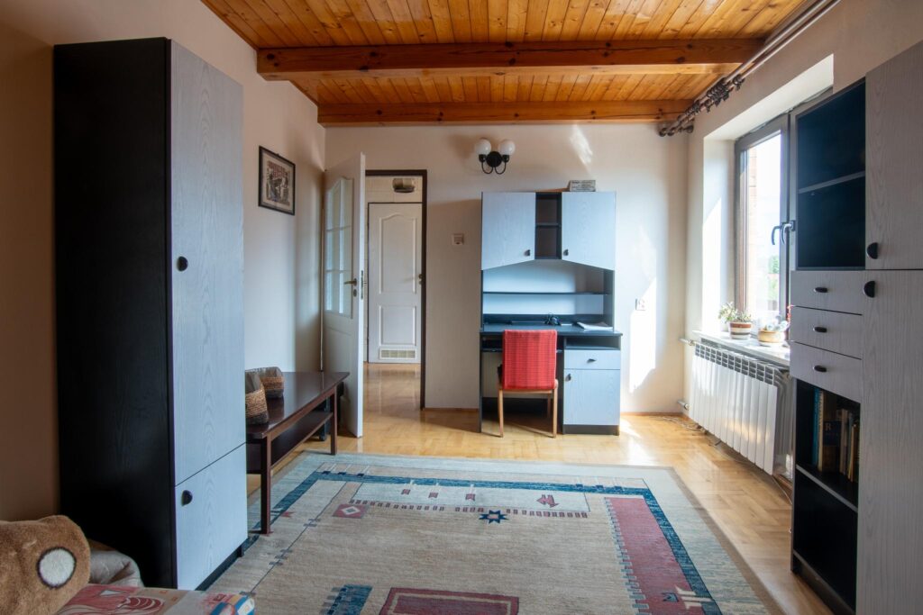 Wielorodzinny dom z garażem, 180m2 na Idalinie - zdjęcie 15