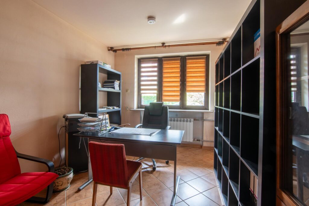 Wielorodzinny dom z garażem, 180m2 na Idalinie - zdjęcie 12
