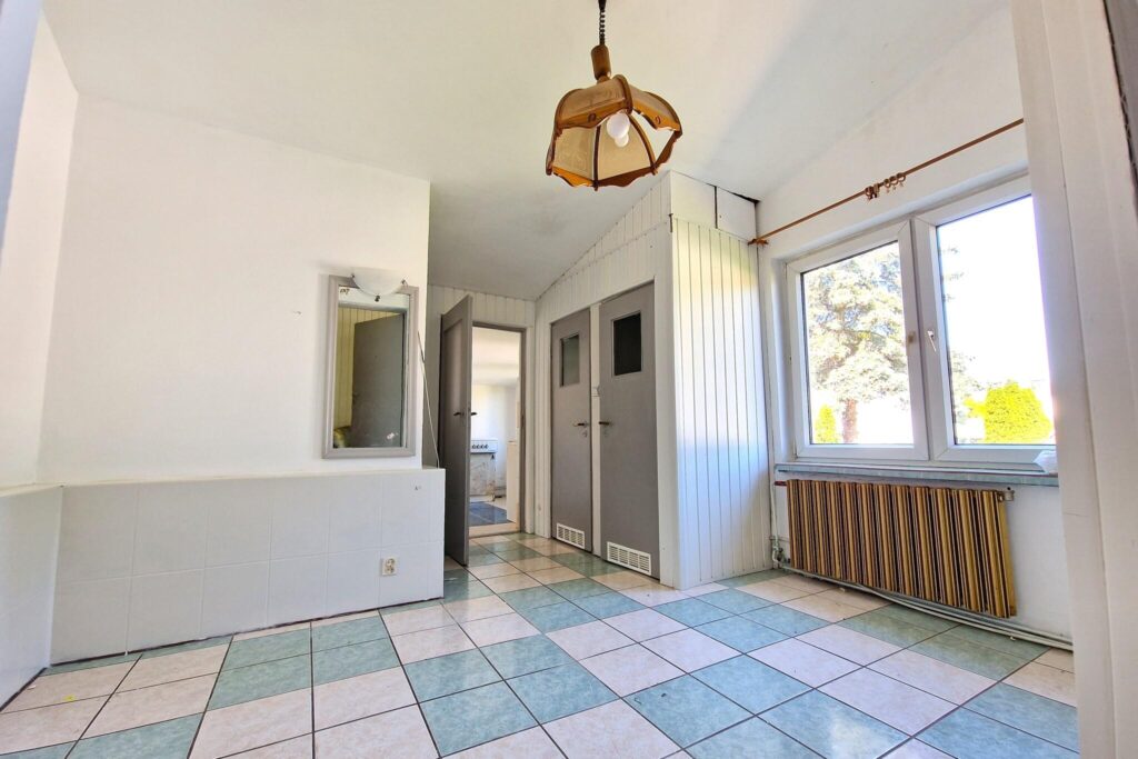 Dom z 3 niezależnymi mieszkaniami- centrum miasta - zdjęcie 8