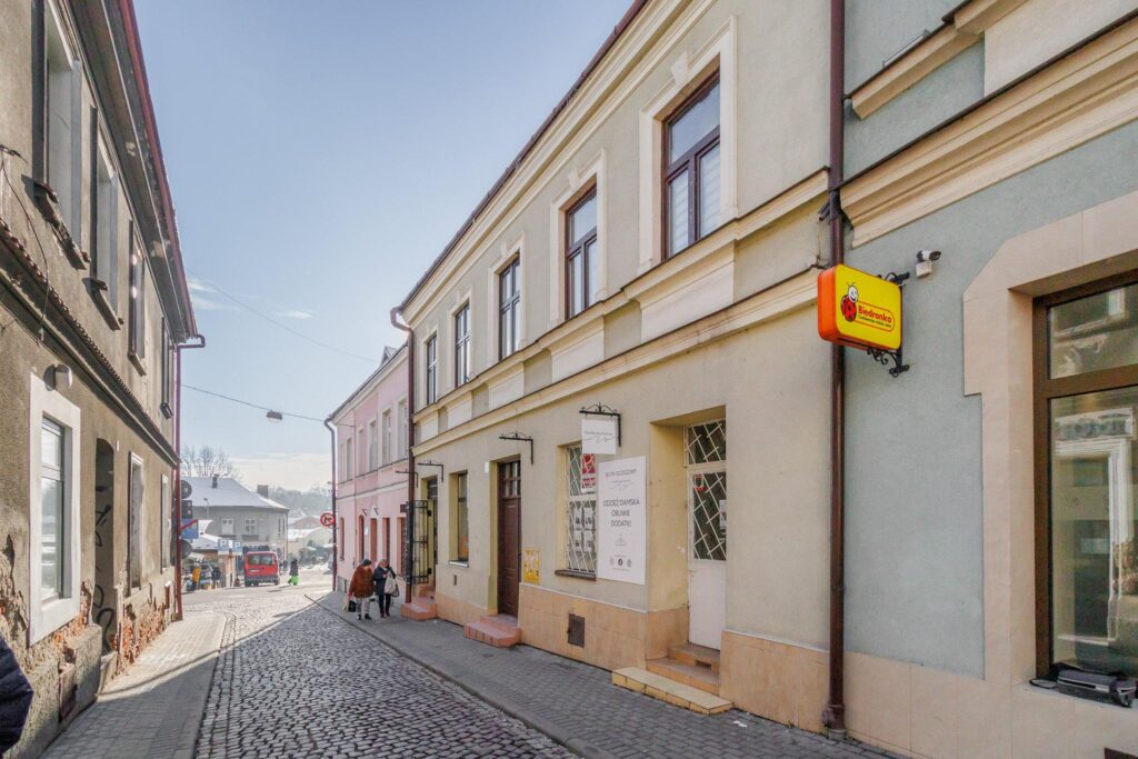 Lokal użytkowy z potencjałem w centrum miasta! - zdjęcie 8