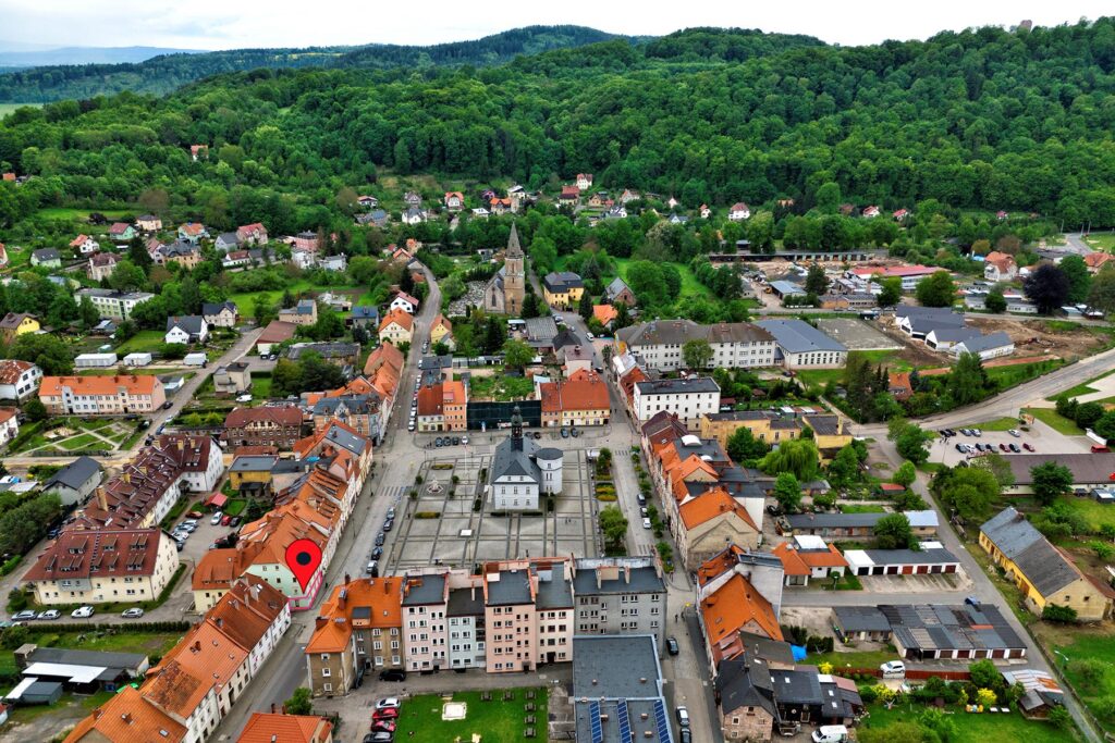 Lokal biurowy w centrum Wlenia! - zdjęcie 1