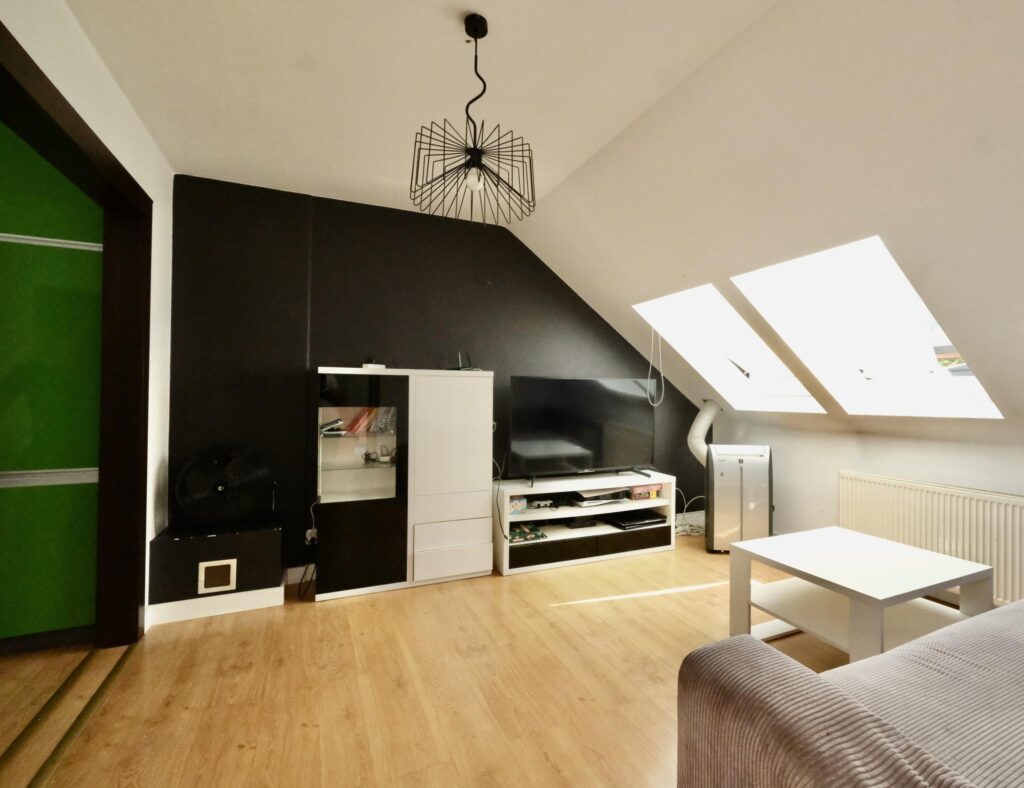 Dom w centrum Bełchatowa!!! - zdjęcie 10