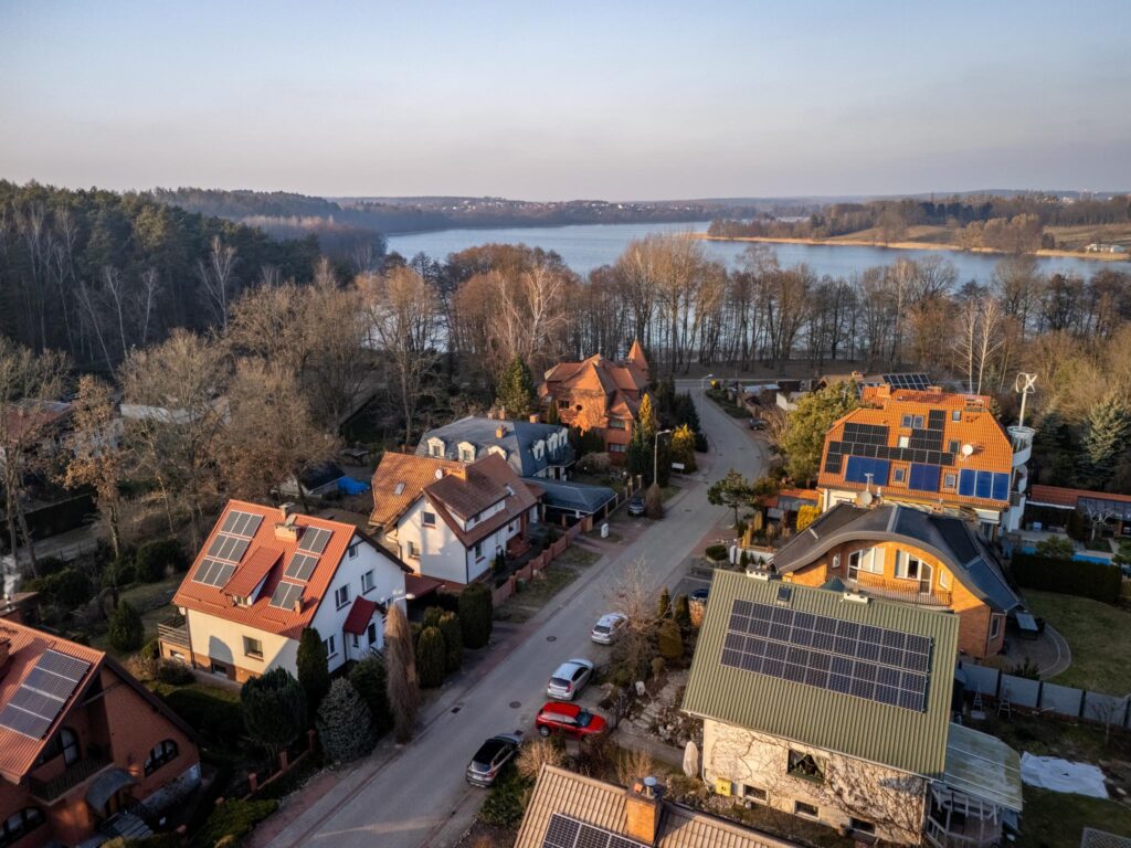 Luksusowy dom w Kortowie – 8 pokoi - zdjęcie 1