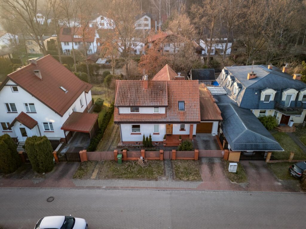 Luksusowy dom w Kortowie – 8 pokoi - zdjęcie 2