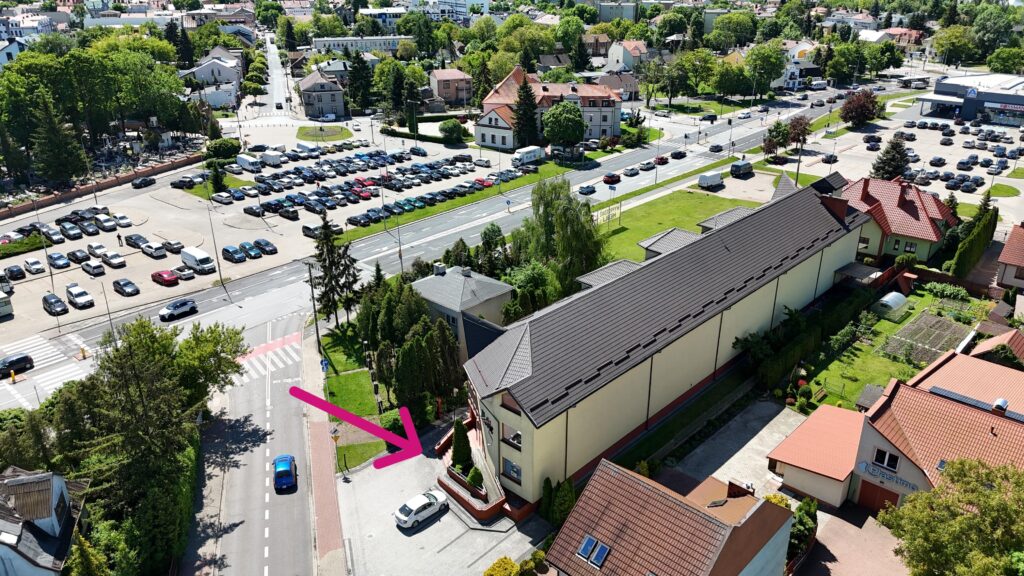 Budynek w centrum Białej Podlaskiej 4 kondygnacje - zdjęcie 2